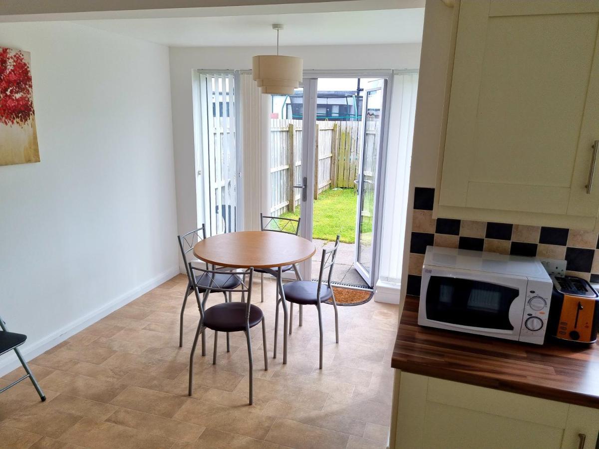 Modern 3 bedroom semi detached home Limavady Buitenkant foto